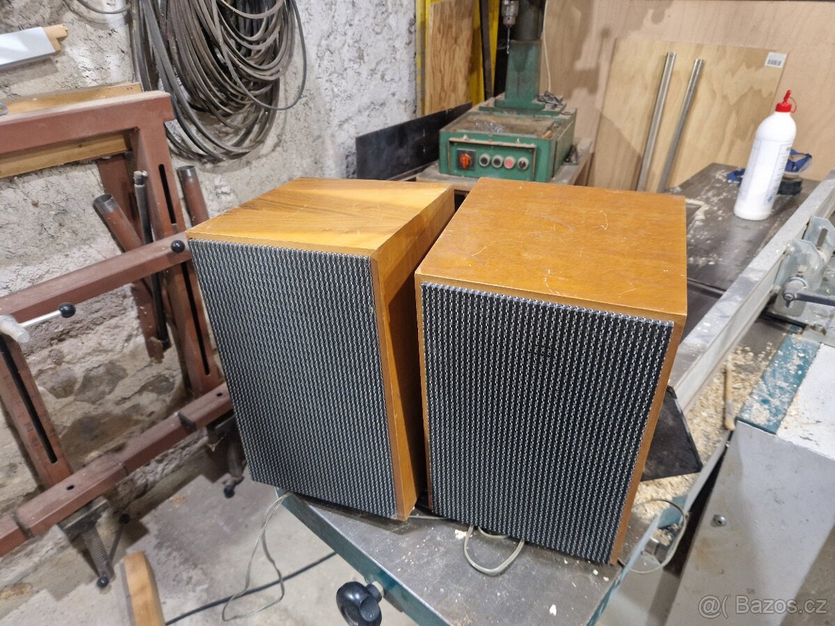Tesla ARS 824