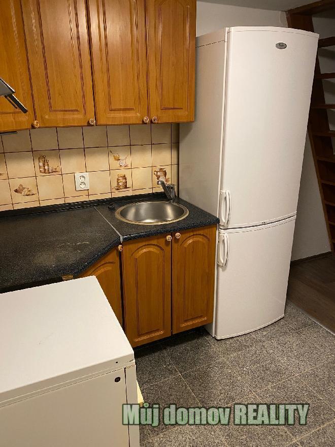 Pronájem bytu 1+kk, 51E  Freyova 5/236, Praha 9  Vysočany.