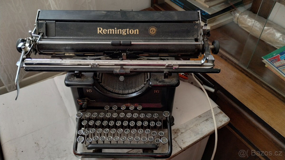 Žádaný sběratelský kus - starožitný psací stroj Remington