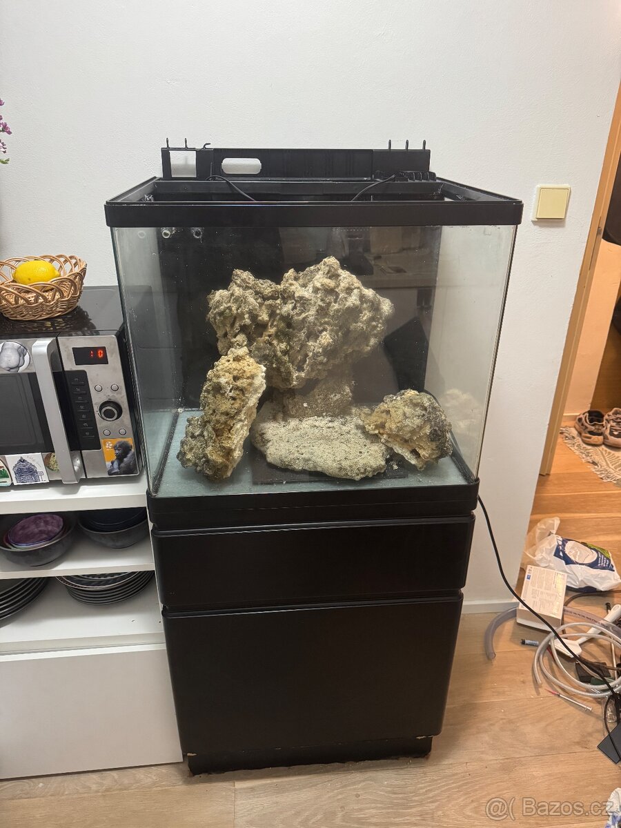 Prodám mořské akvárium + příslušenství