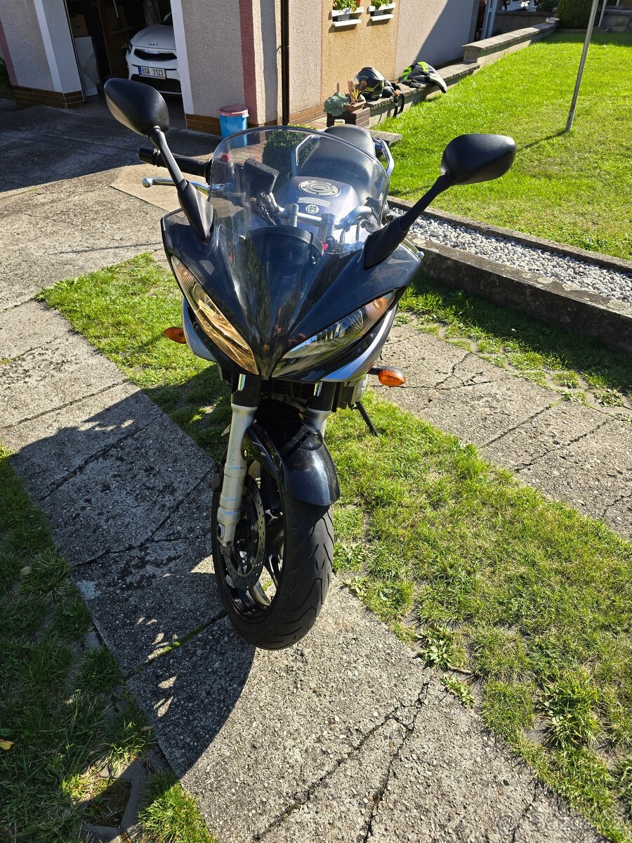 YAMAHA FZ6 FAZER
