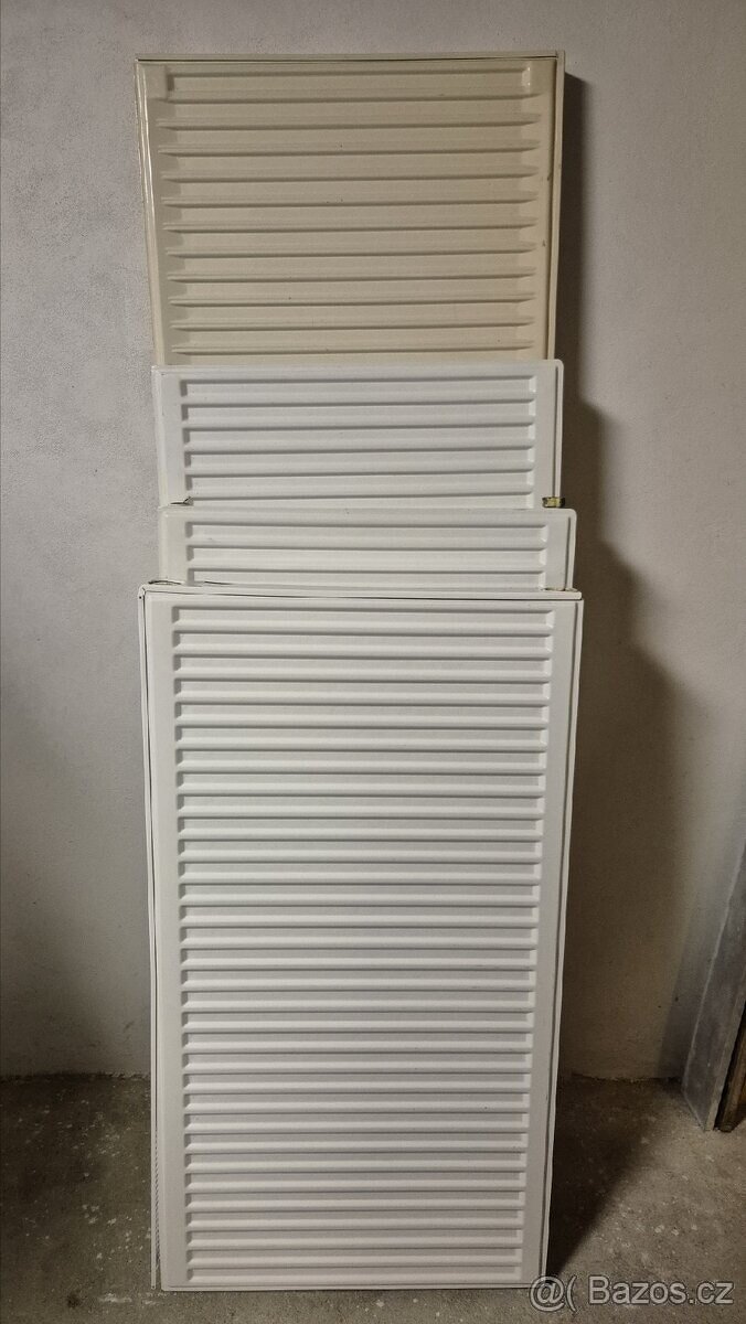 4 jednodeskové radiátory,výška 60cm,délka 110,120,140,180cm