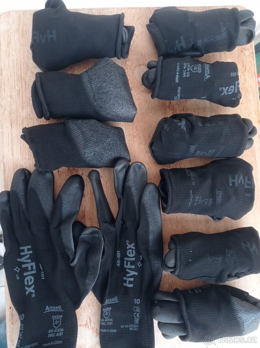 pracovní rukavice HyFlex