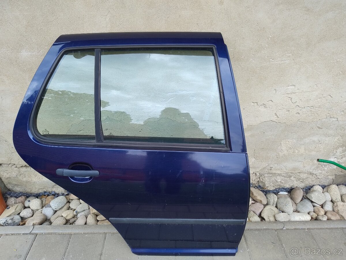 Prave zadní dveře golf IV hatchback