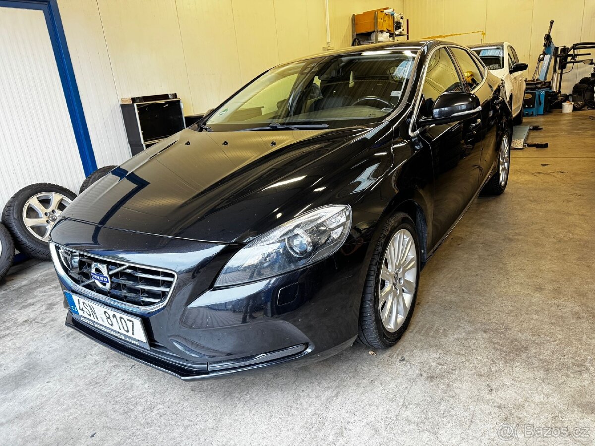 Volvo v40 d3