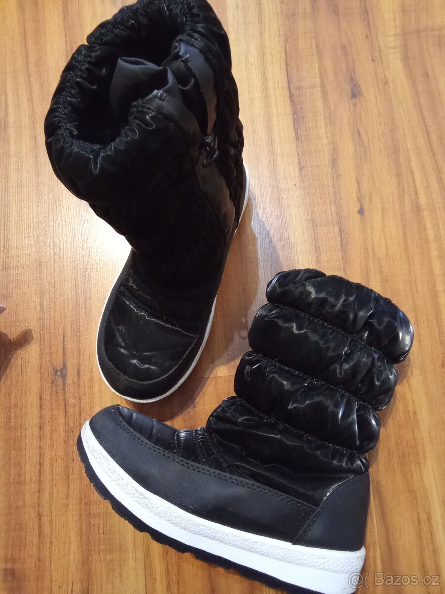 Zimní sněhule vel 33