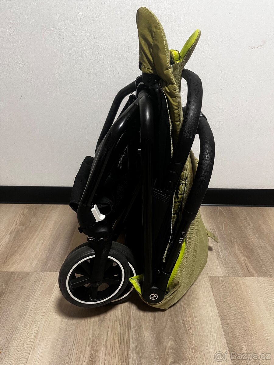 Cybex eezy s2+