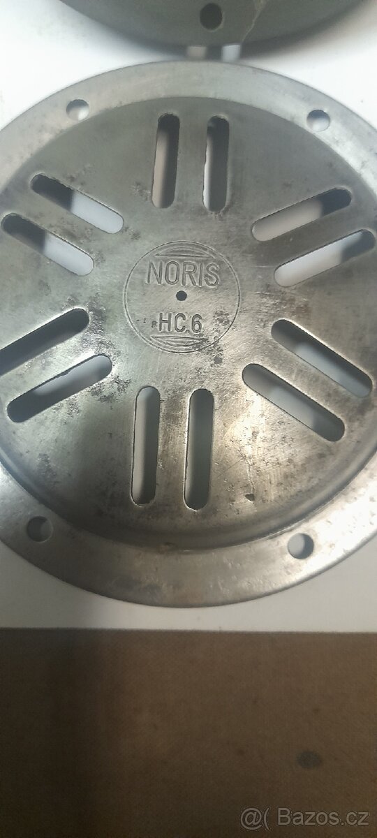 Předválečný klakson