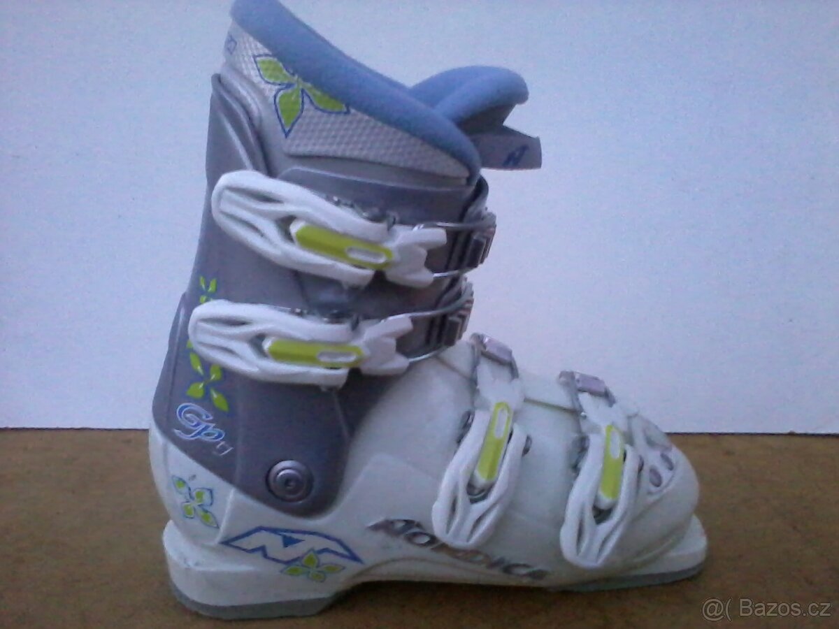 Dětské dívčí lyžáky Nordica 21,5