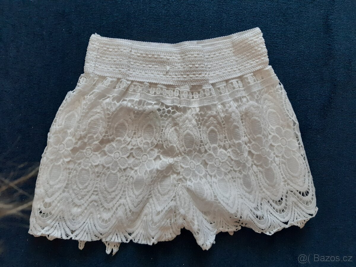 Bílé krajkové šortky nové s visačkou