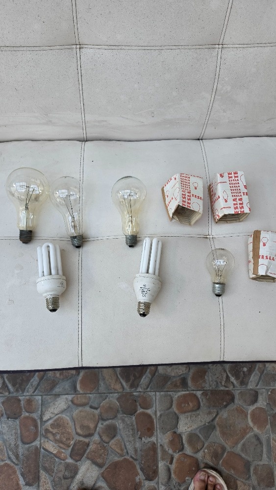 Různé druhy žárovek