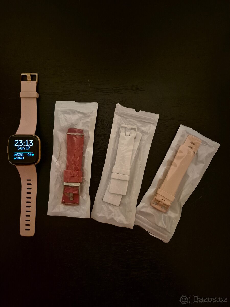 Chytré hodinky Fitbit Versa 2 / 1,39"" (3,5 cm) + 3 řemínky