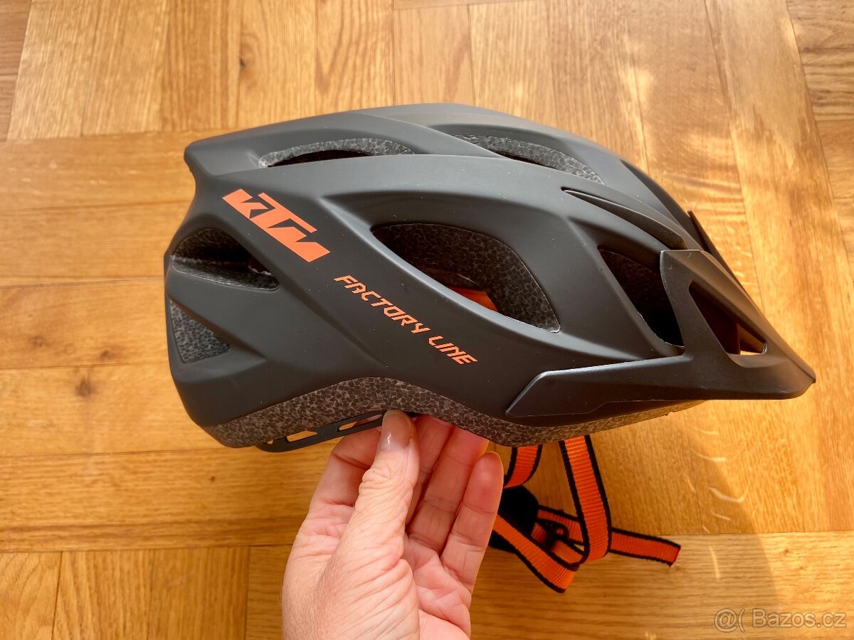 KTM cyklo helma, přilba