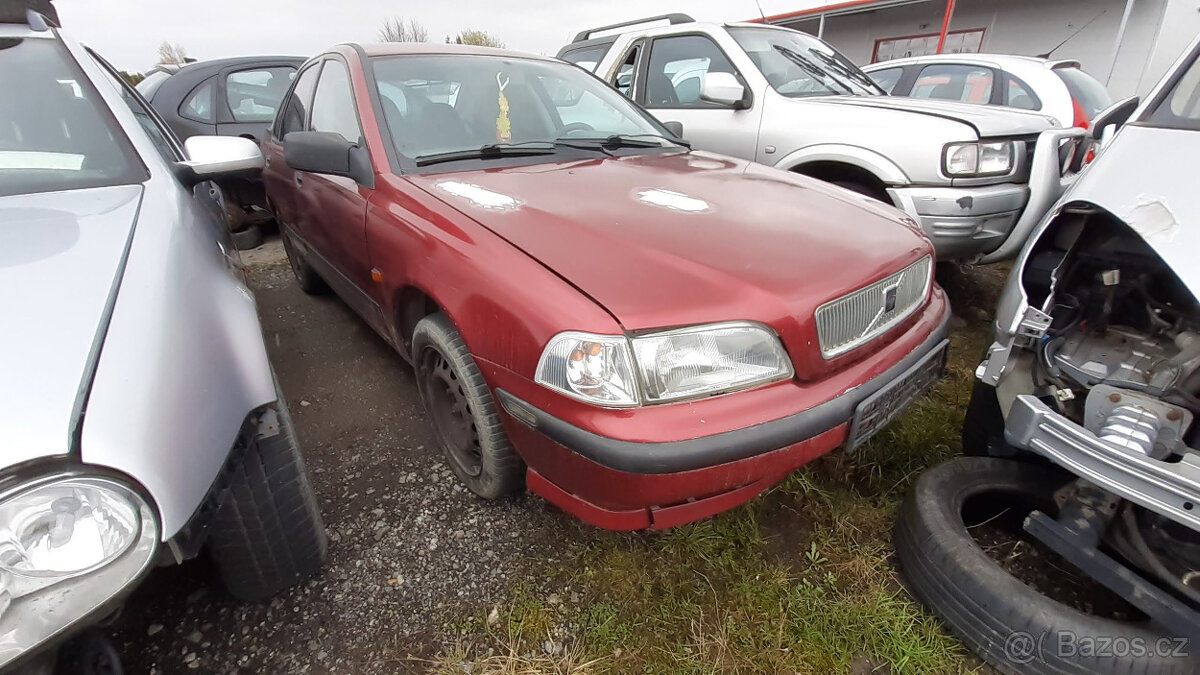 Volvo S40 1,8i 85kW 1997 KRASNE, DILY z vozu