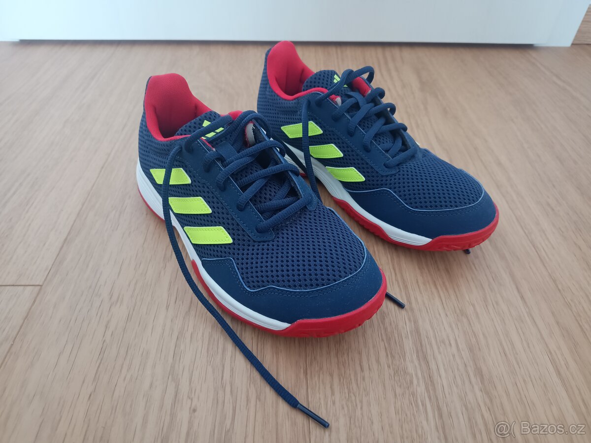 Dětské sálové boty Adidas vel. 37