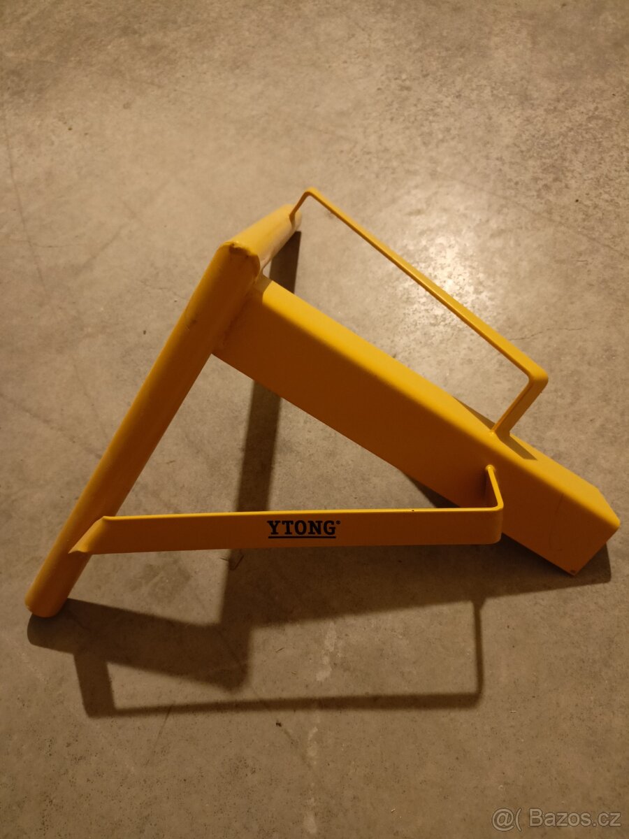 Úhelník na pórobeton Ytong