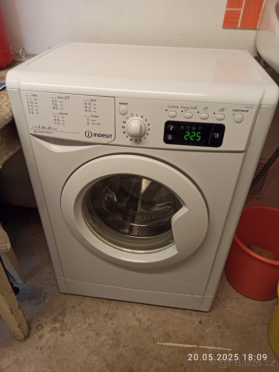 Pračka Indesit