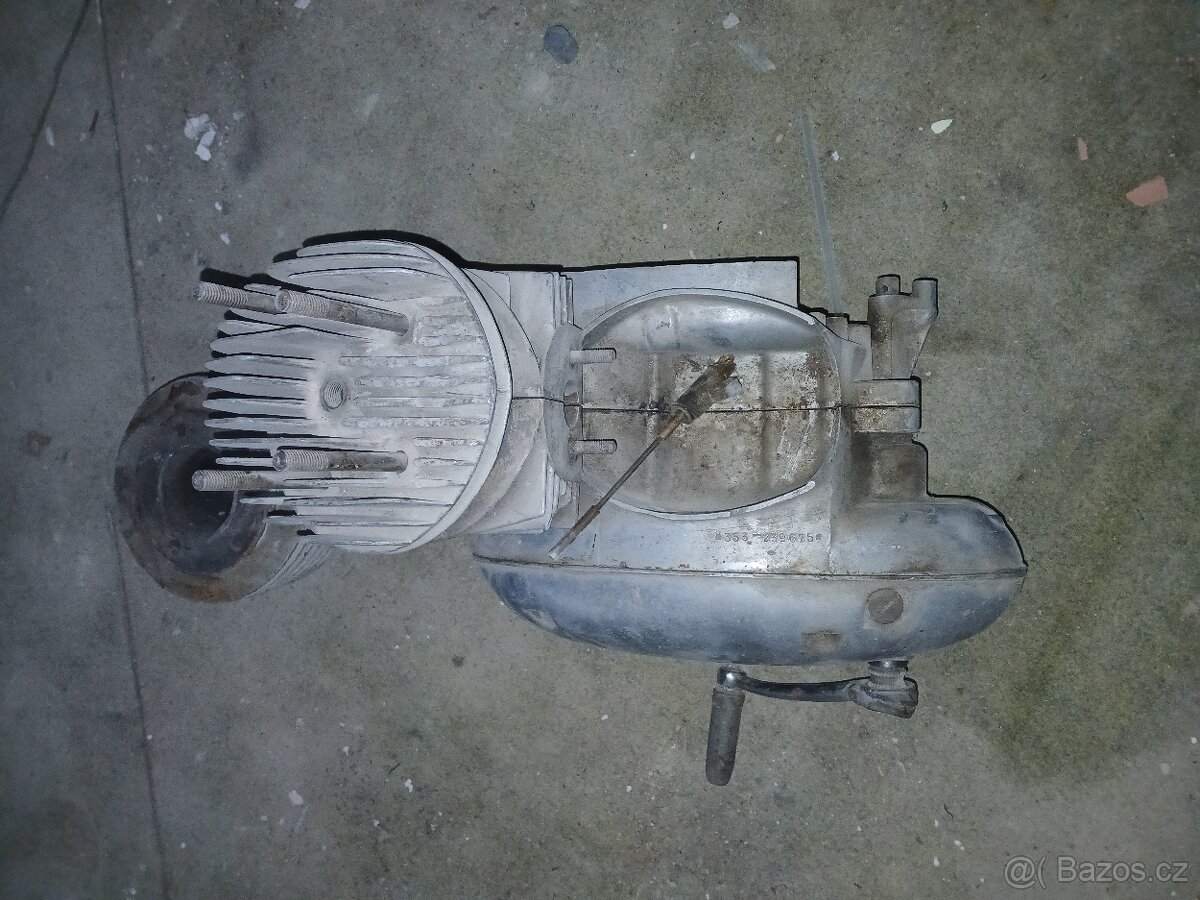Polomotor Jawa 250