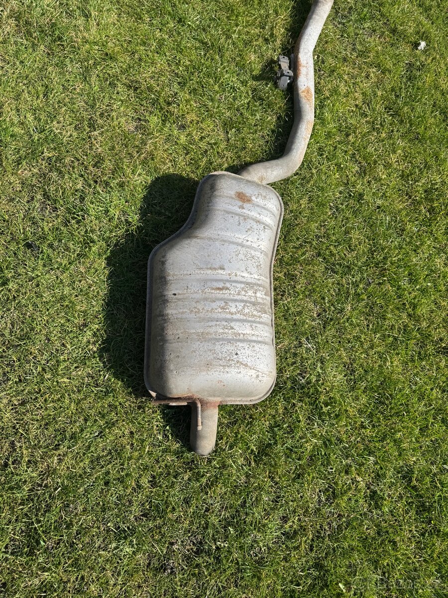 Prodám zadní tlumič výfuku bosal z BMW e46 nafta