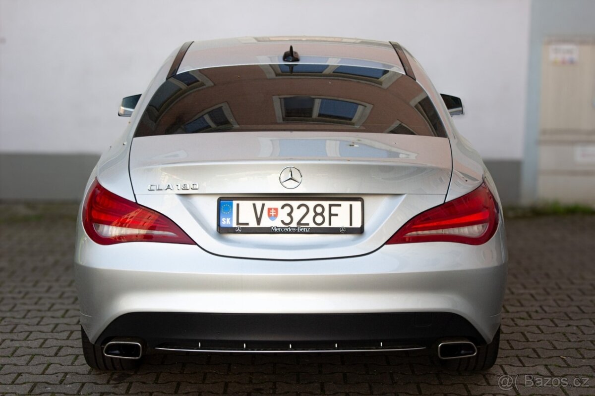 Mercedes-Benz CLA Kupé 180 AMG LINE