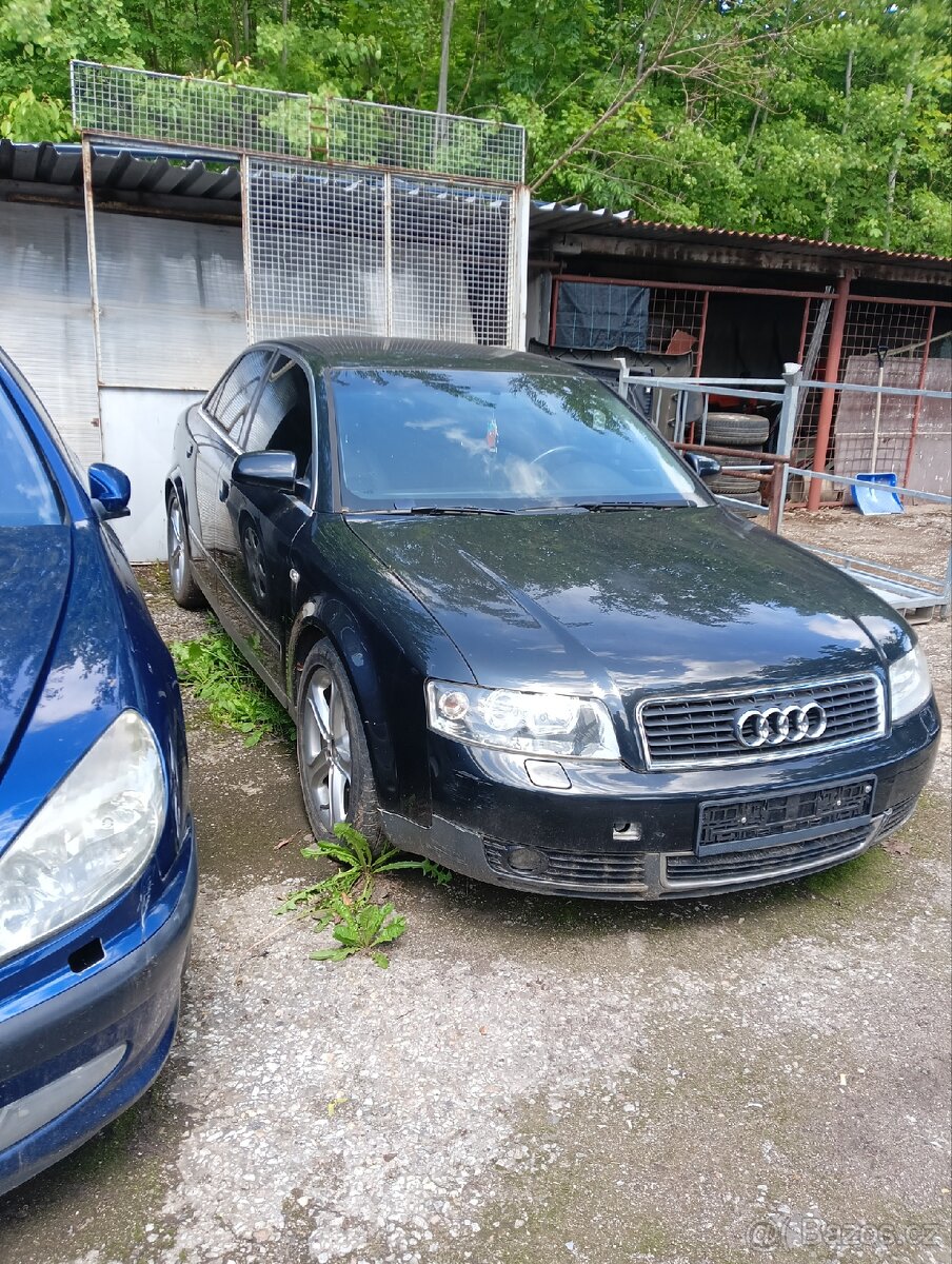 Audi A4 b6 3.0i automat (motor umřel)