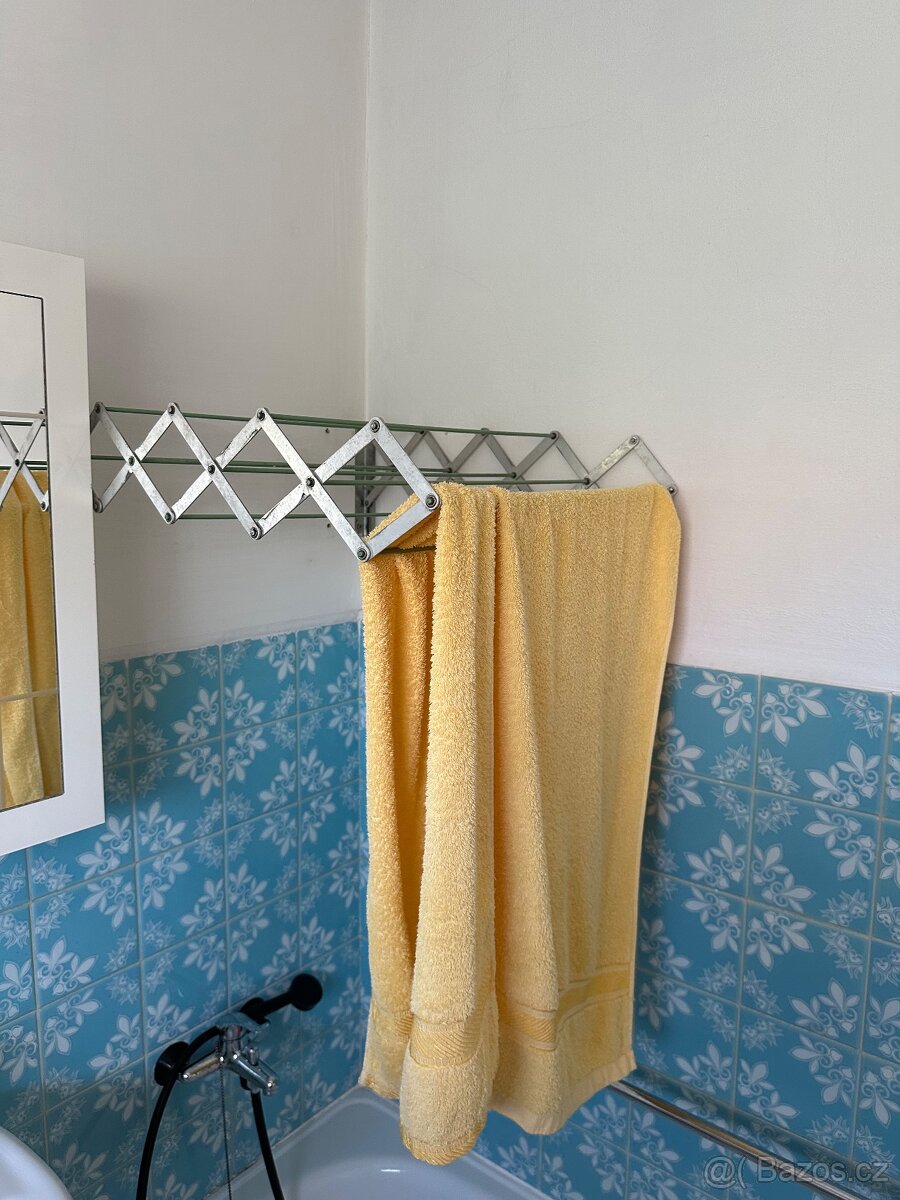 Retro skládací sušák / věšák na ručníky