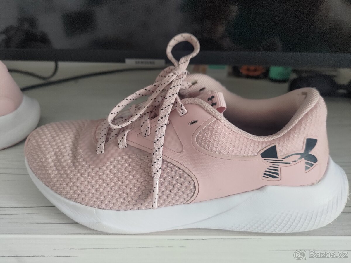 Boty Under Armour vel.36