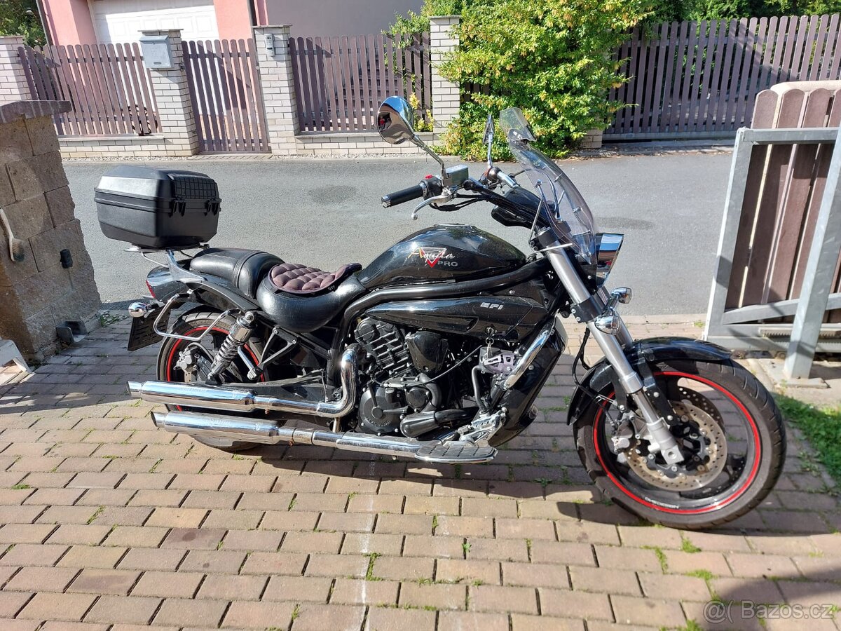 Chopper Hyosung Aquila GV650