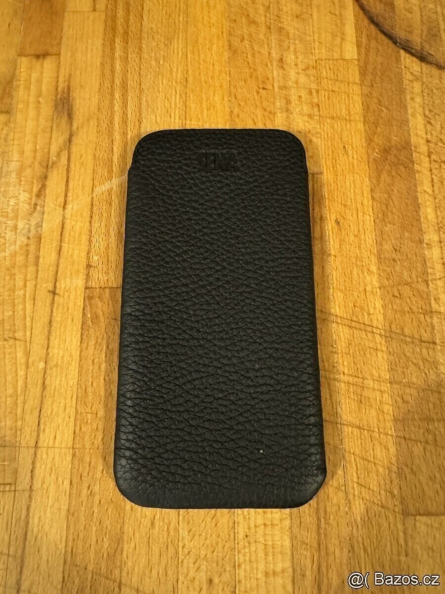 Obal na telefon Sena UltraSlim - Apple Iphone SE 2020