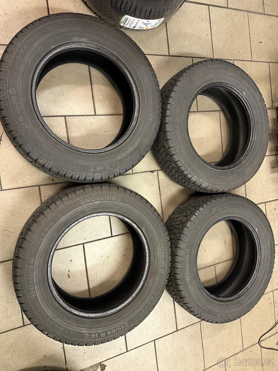 Prodám zimní pneu Barum 215/65 R16C