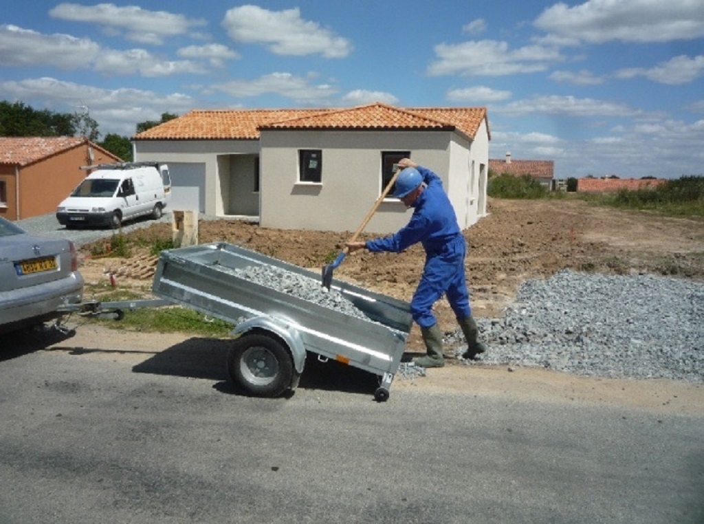 SKLÁDACÍ multifunkční přívěs - složený 38 cm, 130 km/h