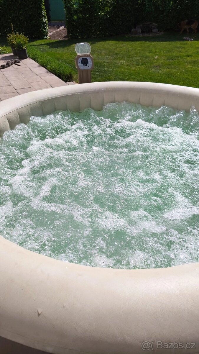 Vířivka Intex PureSpa 28426 – funkční bubliny, na díly