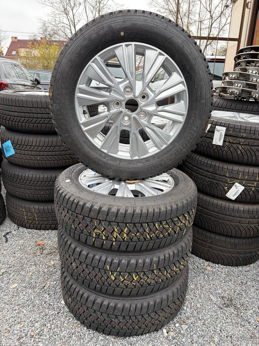 215/60/17 C original zimní sada VW T7 T6