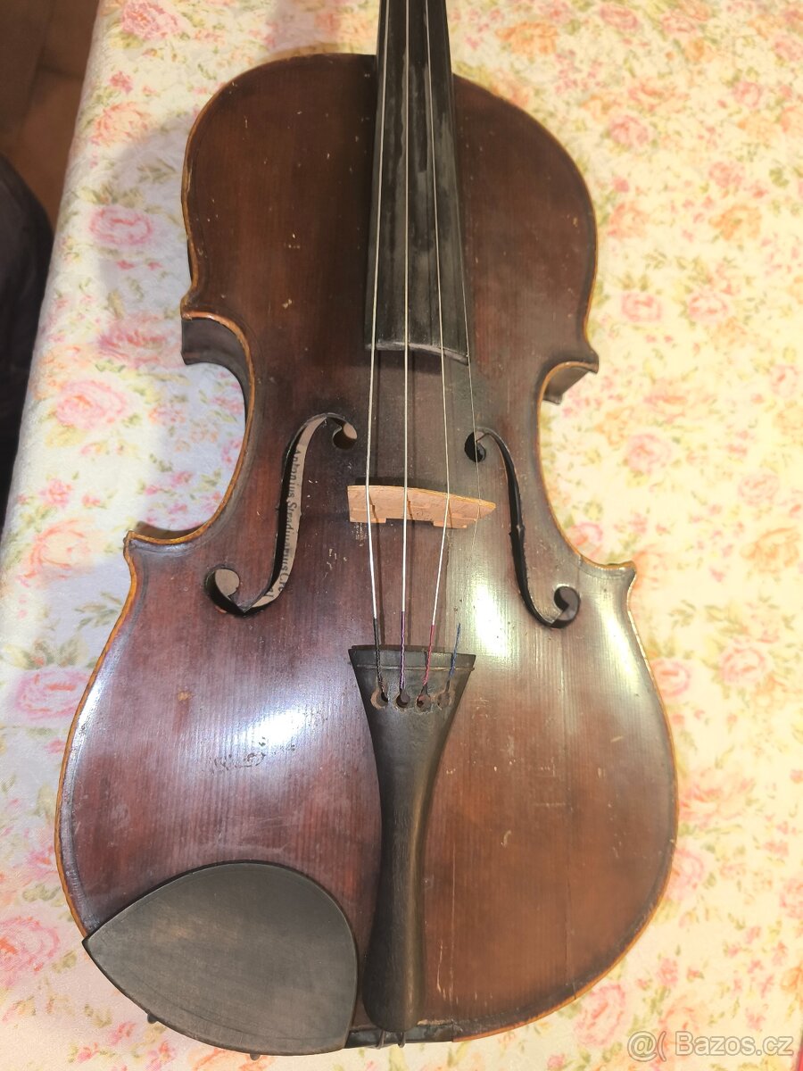 staré funkční housle