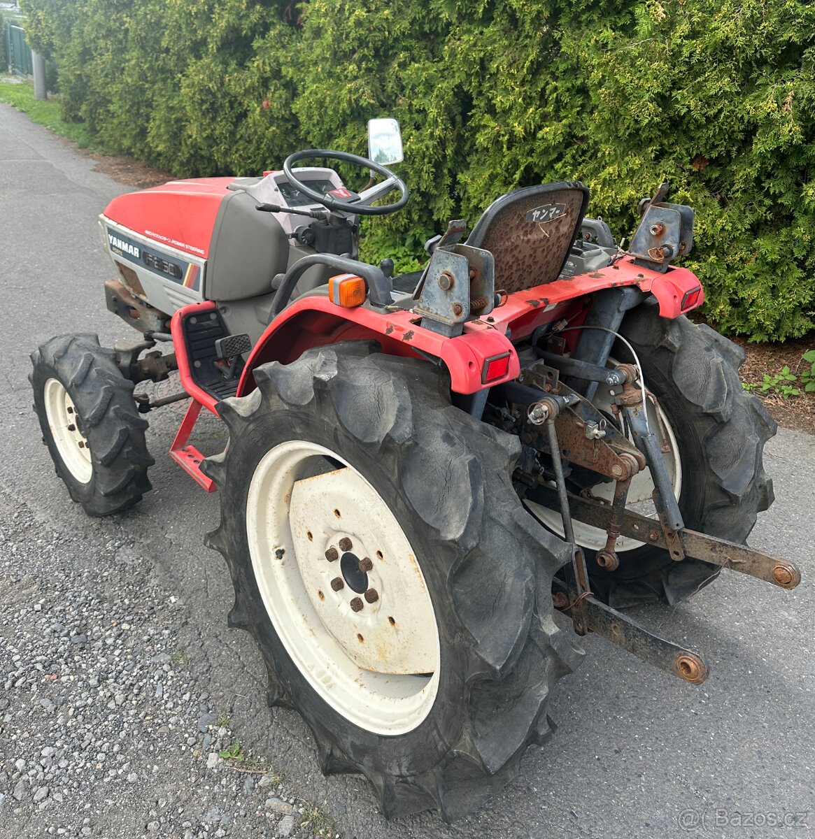 TRAKTOR Yanmar 4x4