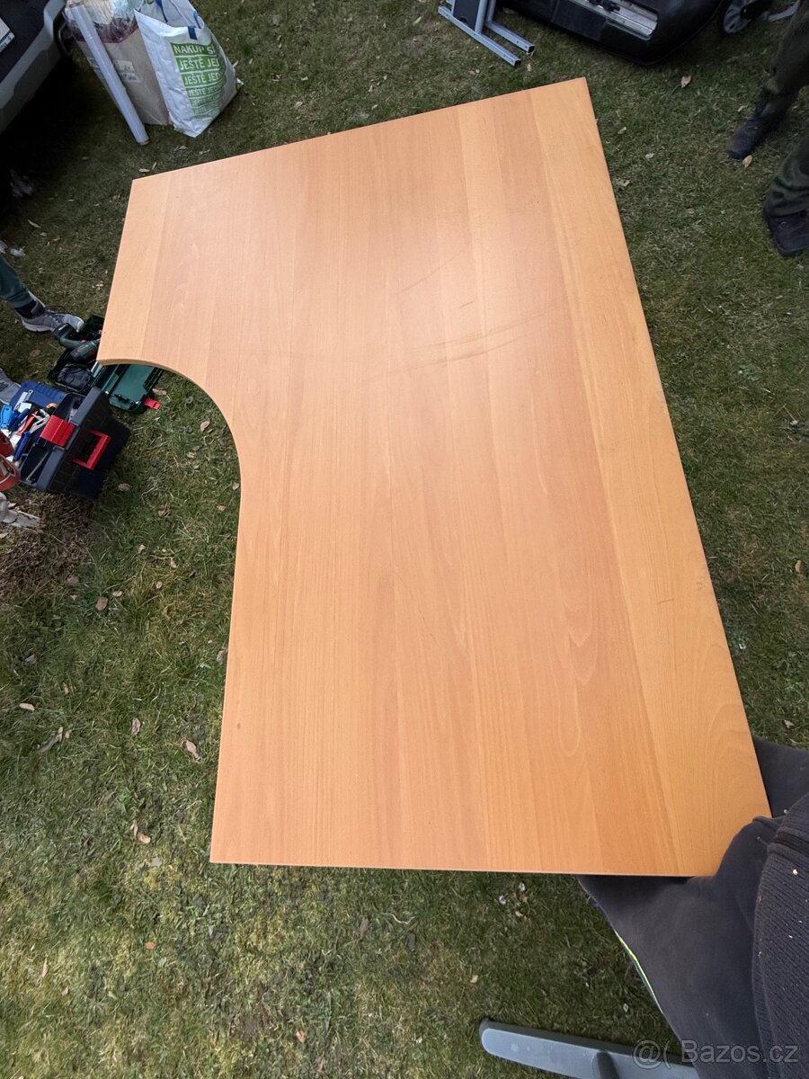 Nastavitelný rohový psací stůl IKEA 160×120 cm