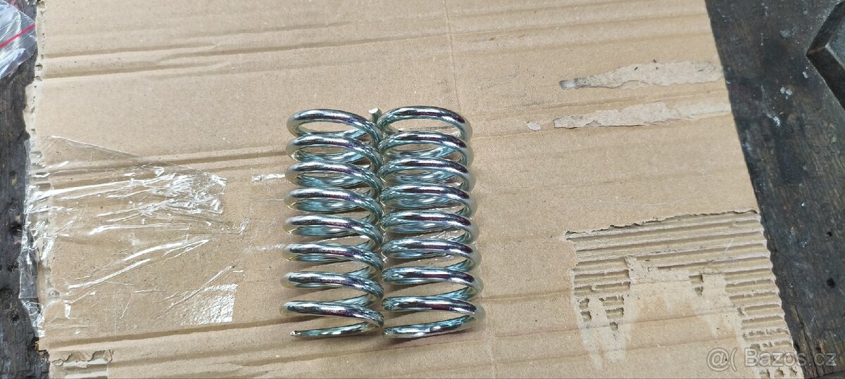 Pružiny Jawa 555
