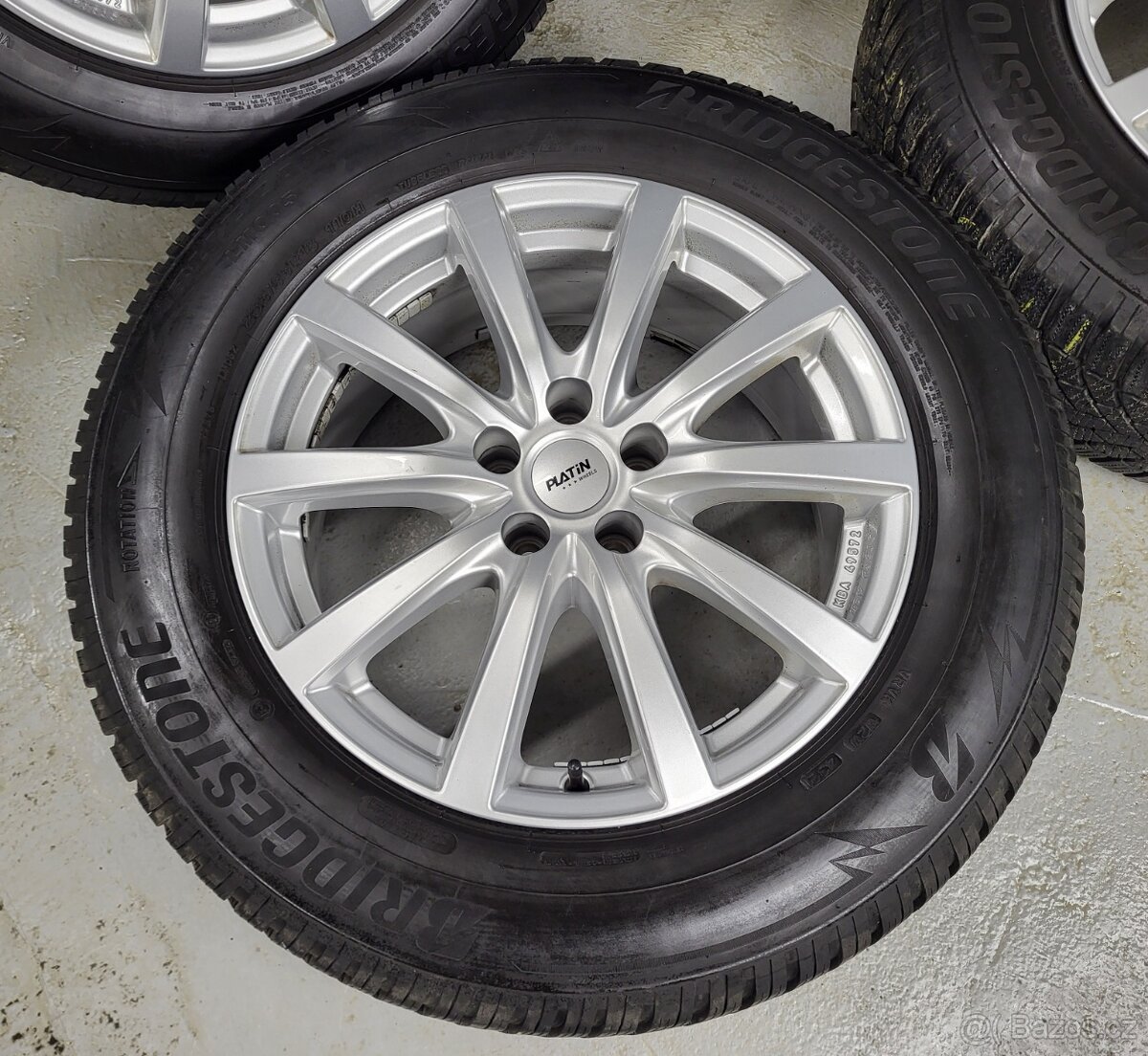 Alu kola 18" Platin 5x112 Touareg Audi Q7 zimní pneu 6-7mm