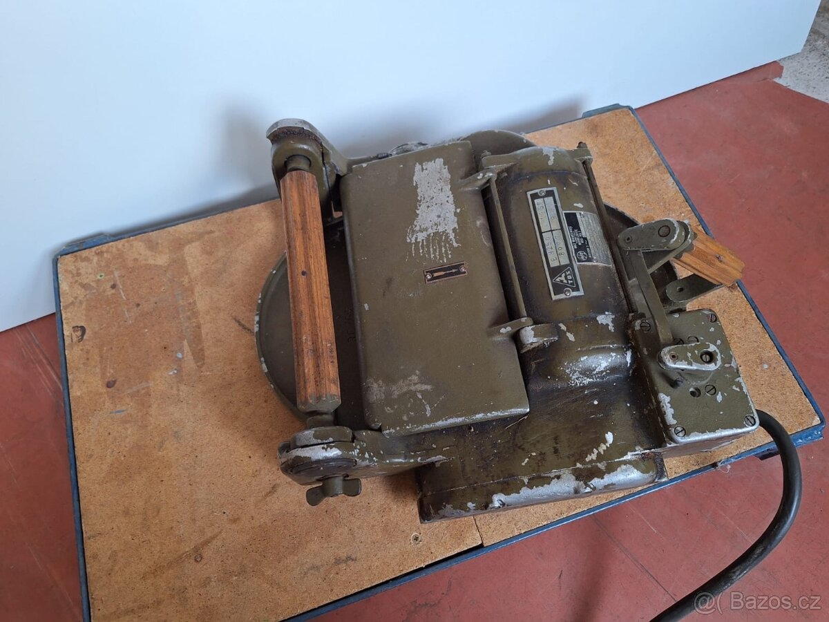 Tesařský hoblík Tos