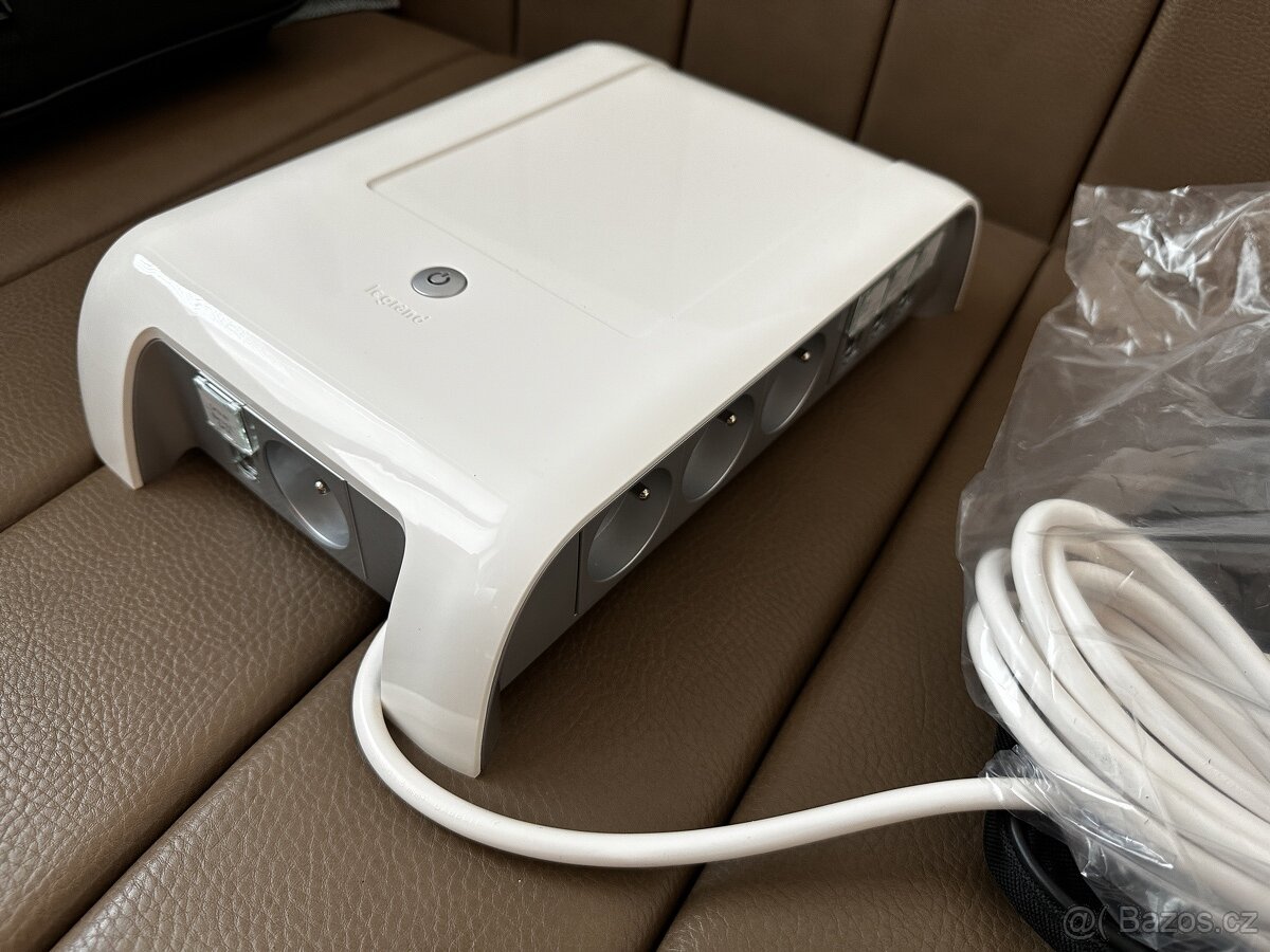 Blok do zasedací místnosti LEGRAND