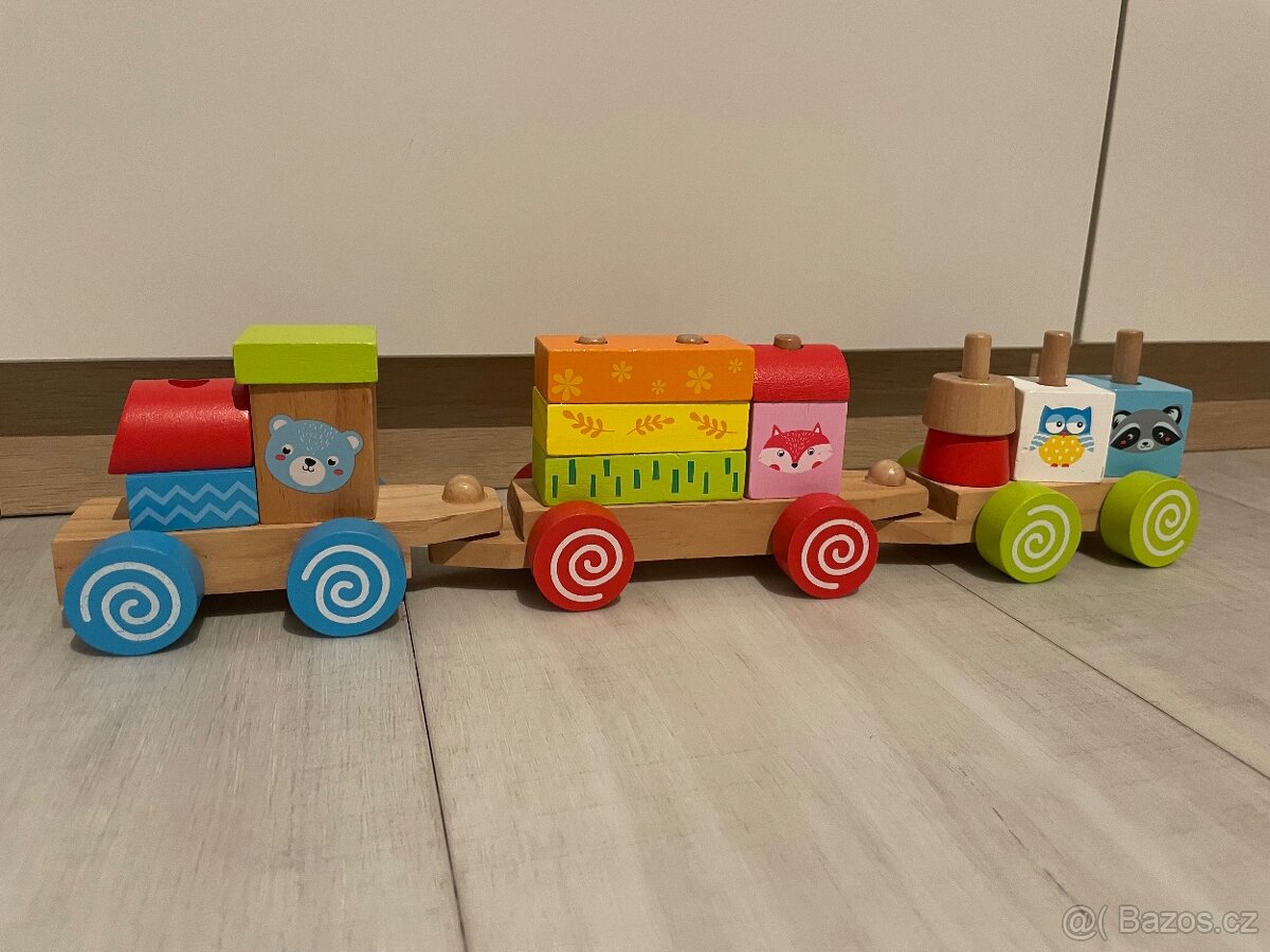 Dřevěný vláček