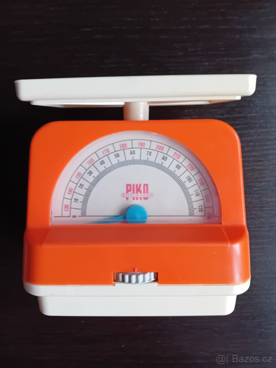 retro dětská váha PICO