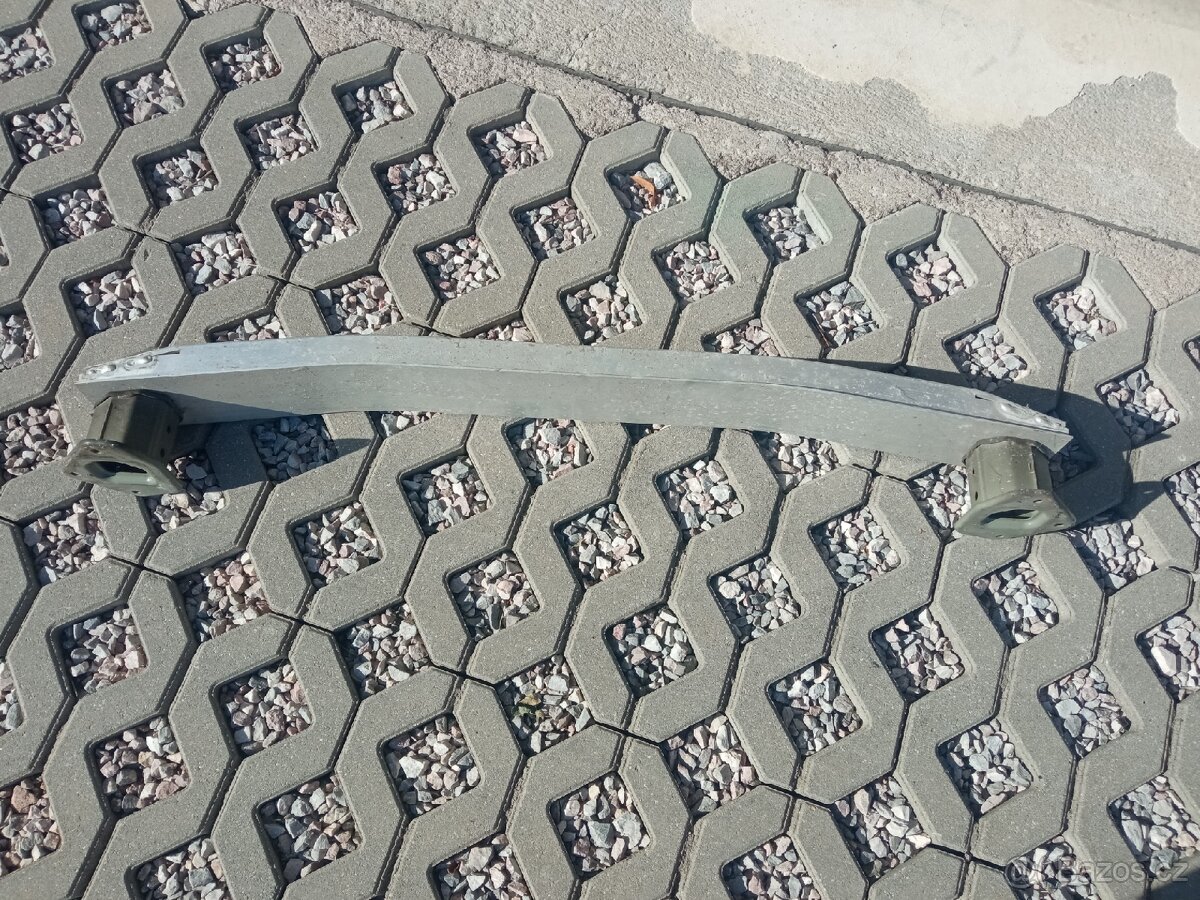 Vzpěra zadního nárazníku Honda Civic