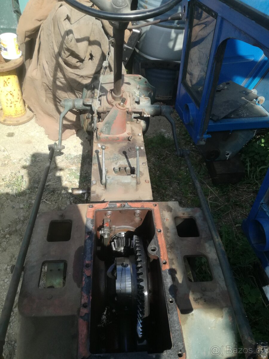 Převodovka a rozvodovka na zetor 4011