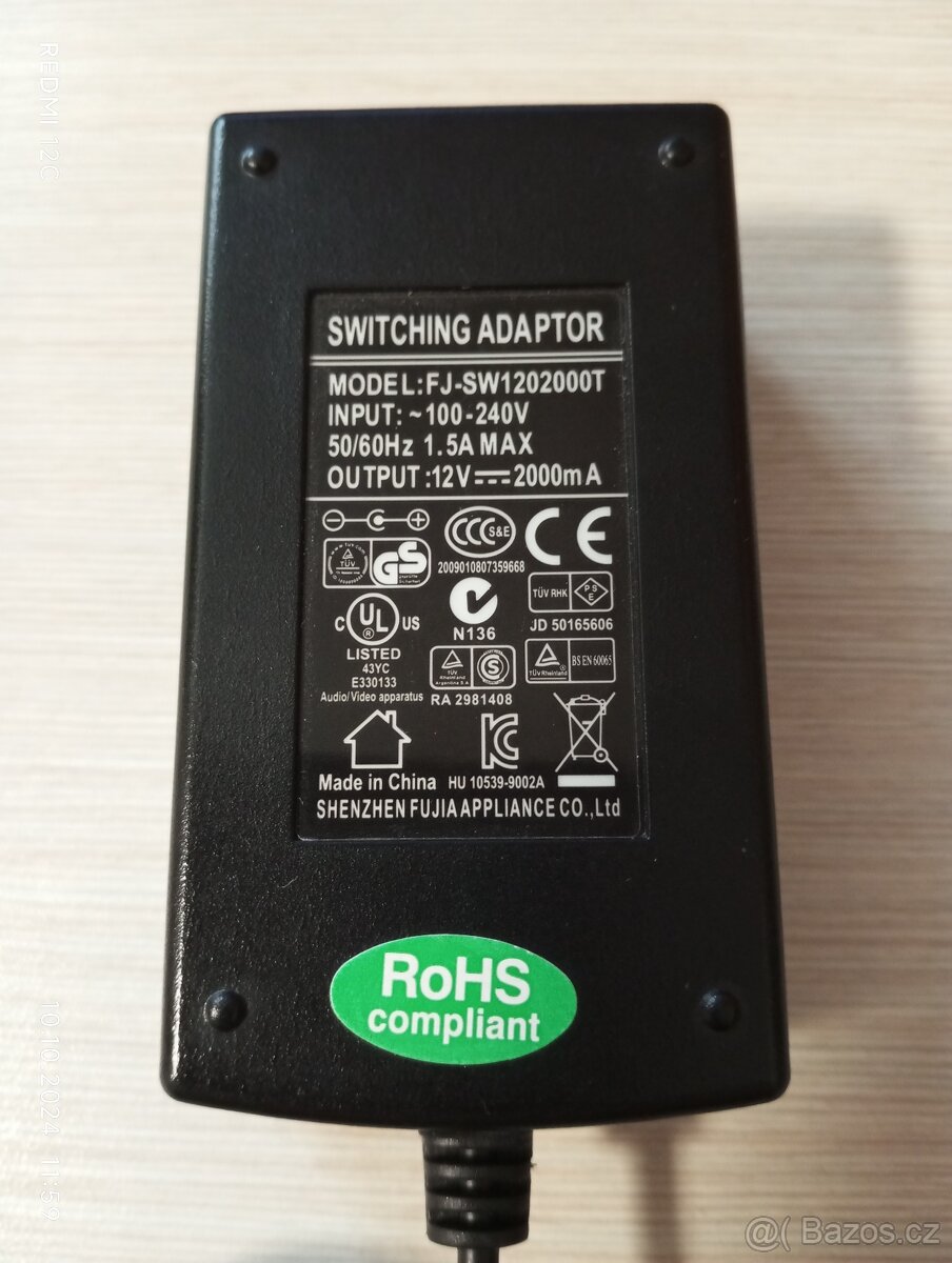 napájecí zdroj 240V-12V/2A kulatý konektor 5,5x2,5