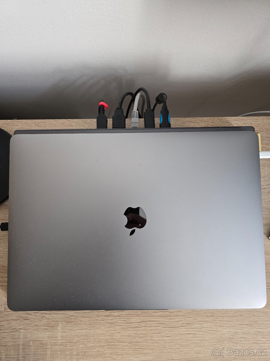 MacBook Pro 15 CTO I7 32GB/1000GB Top stav