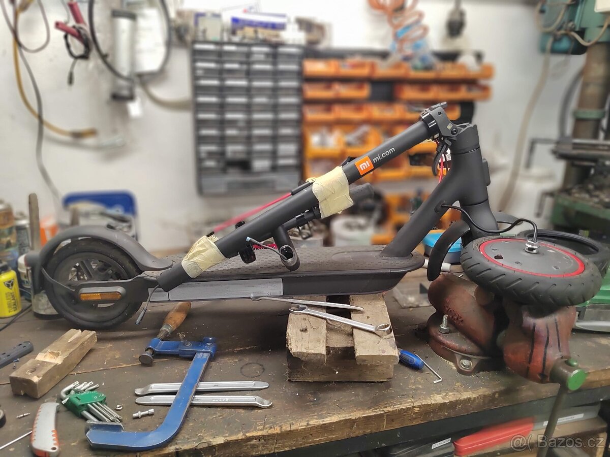 Nová pneu na koloběžku 8,5" bulk