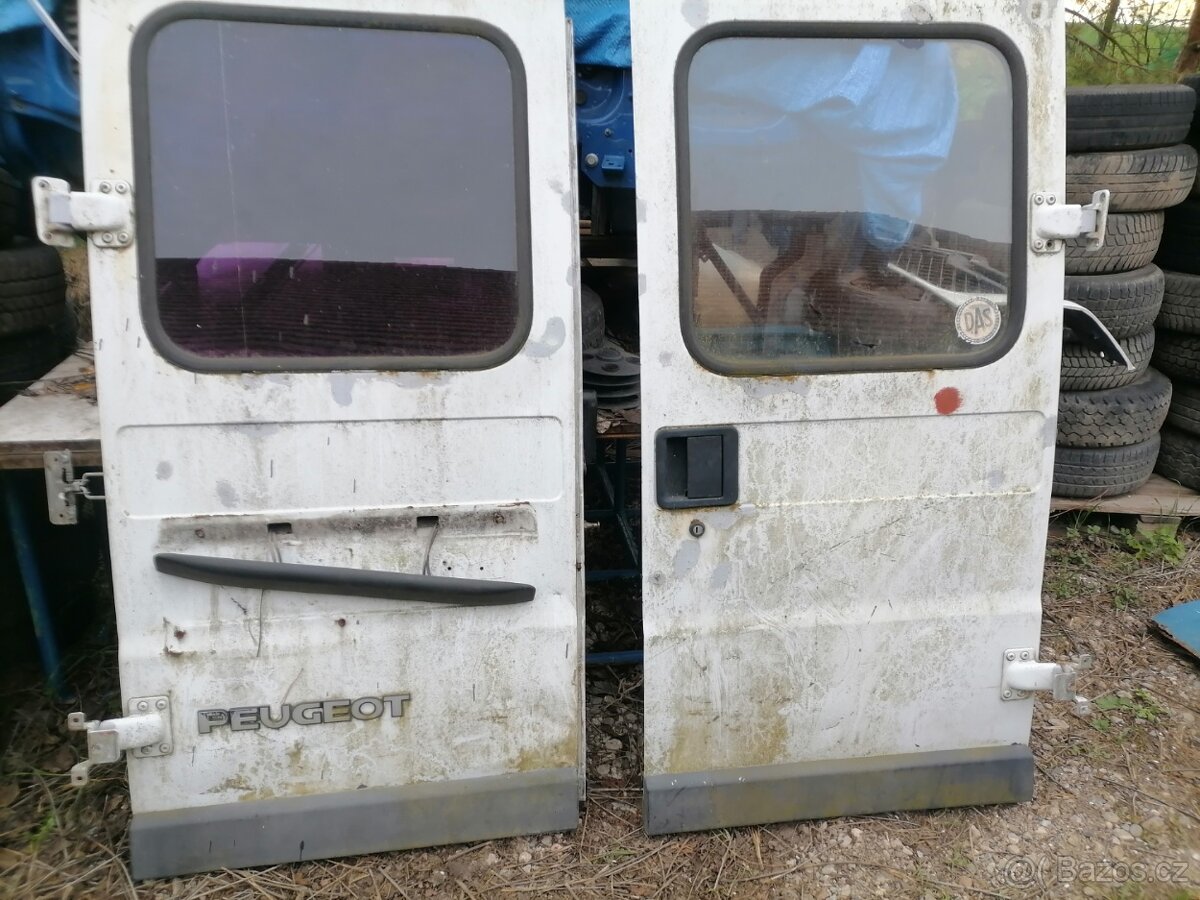 Zadní dveře na Peugeot Boxer