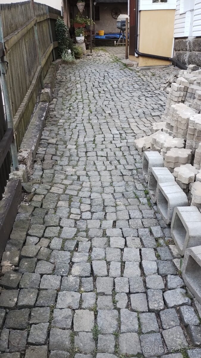 Dlažební kostky žulové