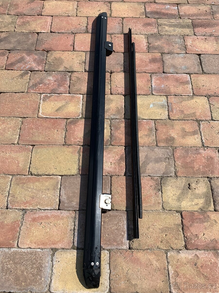 Jeep Wrangler držák plátěné střechy